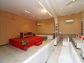 Hotel Parichay by OYO Rooms