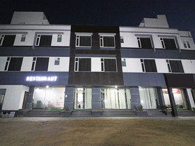 Hotel Parichay by OYO Rooms