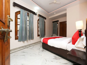 Hotel Samrat By OYO Rooms
