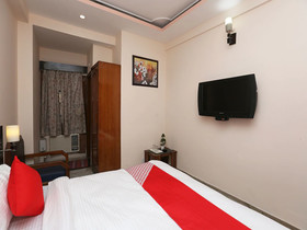 Hotel Samrat By OYO Rooms