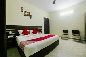 Royal Stay by OYO Rooms