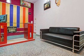 Royal Stay by OYO Rooms