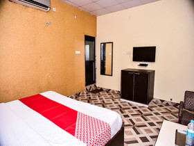Hotel Ashiana Farm By OYO Rooms