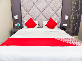 Hotel Crown Inn By OYO