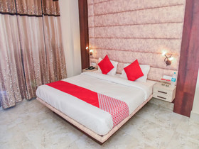 Hotel Crown Inn By OYO