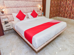 Hotel Crown Inn By OYO