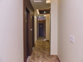 Hotel Crown Inn By OYO