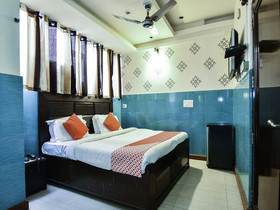 Hotel Vice Roy by OYO Rooms
