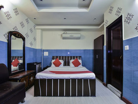Hotel Vice Roy by OYO Rooms