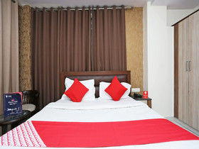 OYO 15382 Hotel Shant Mai
