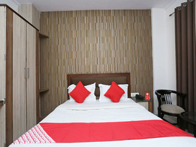 OYO 15382 Hotel Shant Mai