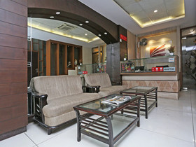 OYO 15382 Hotel Shant Mai