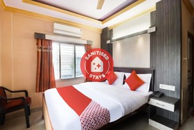 Hotel Eleven 11 by OYO Rooms