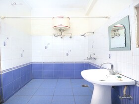 Comfort Inn by OYO Rooms