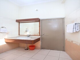 Comfort Inn by OYO Rooms