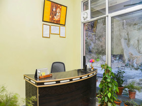 Hotel Mansarovar by OYO