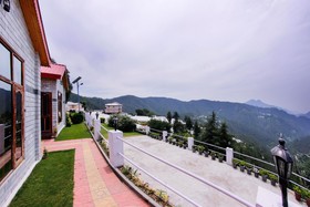 Village Live In Resort Chail