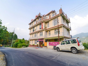 Hotel Cozy Nook by OYO Rooms