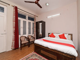 Hotel Cozy Nook by OYO Rooms