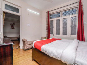 Hotel Cozy Nook by OYO Rooms