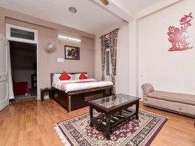 Hotel Cozy Nook by OYO Rooms