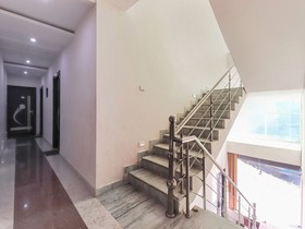 Hotel Grand Hills By OYO Rooms