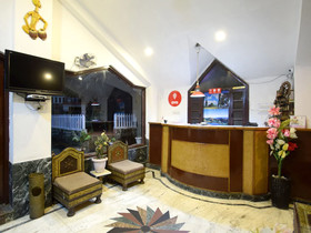 Hotel Oak Valley Residency