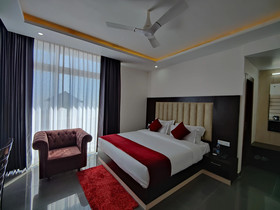 Aliza Inn and Suites