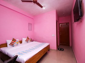 Cozy Stay by OYO Rooms