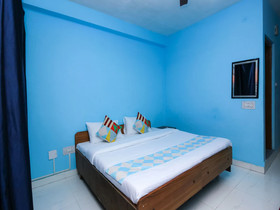 Cozy Stay by OYO Rooms