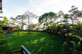 Dhauladhar Heights Resort