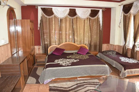 Hotel Misty Woods