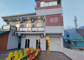 Hotel Square One by D'Polo Dharamshala