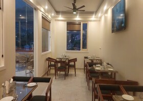 Hotel Square One by D'Polo Dharamshala