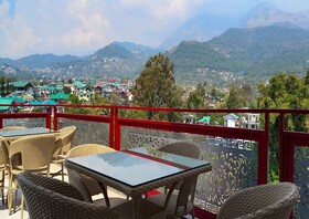 Hotel Square One by D'Polo Dharamshala