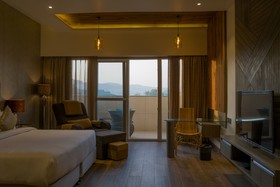 Hotel Clarks Inn Suites Kangra