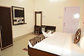 Dee Jay Hotel and Restaurant
