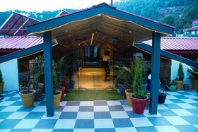 Montrose 11 Boutique