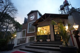 Oakhill Resort