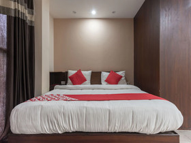 Diamond Vaishali By OYO Rooms