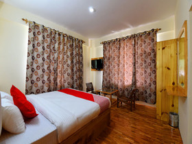 Anand Niwas By OYO Rooms