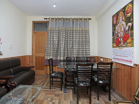 Chandra Homestay by OYO Rooms