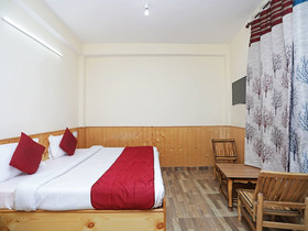 Chandra Homestay by OYO Rooms