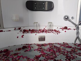 Elegance Retreat