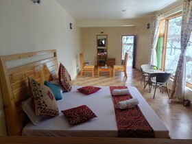 Elegance Retreat
