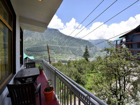Heaven On Earth by OYO Rooms