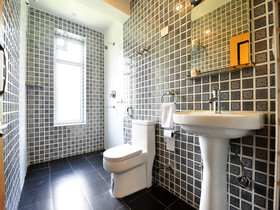 Heaven On Earth by OYO Rooms