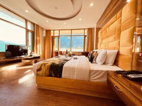 Hill River Resort By West Western