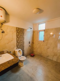 Hipostel Manali