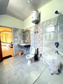 Hipostel Manali